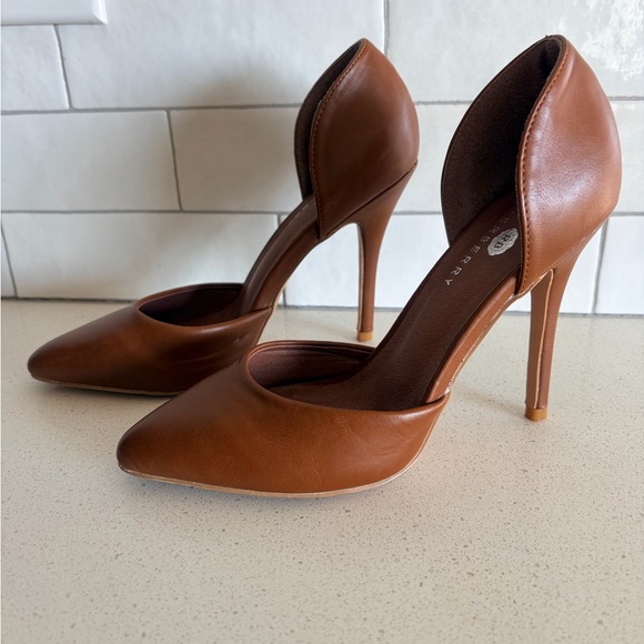 Women's Riverberry Brown Heels - Picture 2 of 8